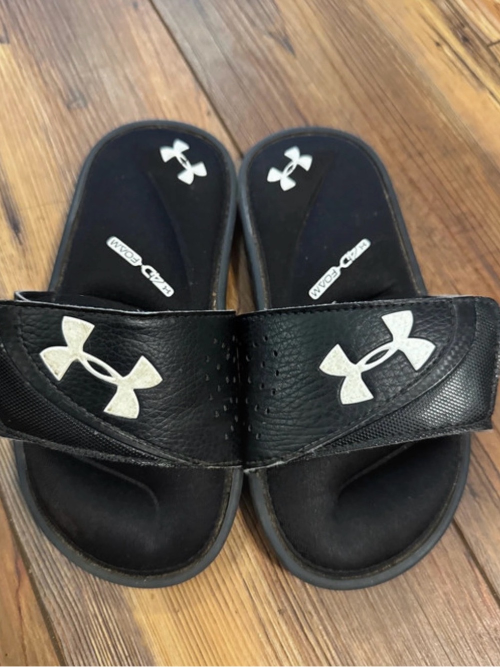 Size 12 UA black and white boys toddler slides
